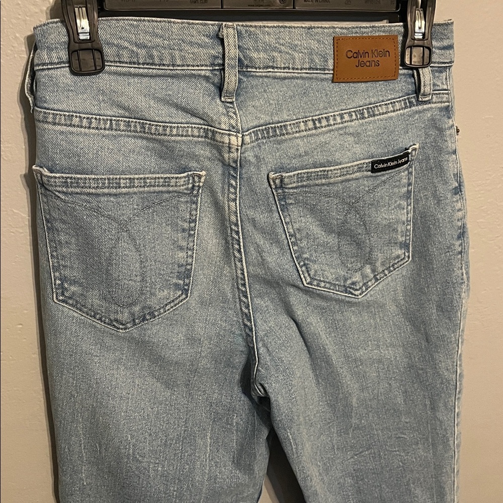 Calvin Klein Women's Straight Leg Jeans in Light Blue - Picture 5 of 7